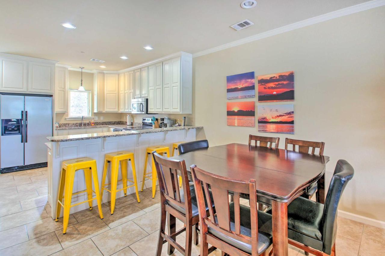 Lakefront Hot Springs Condo With Balcony And Boat Slip エクステリア 写真