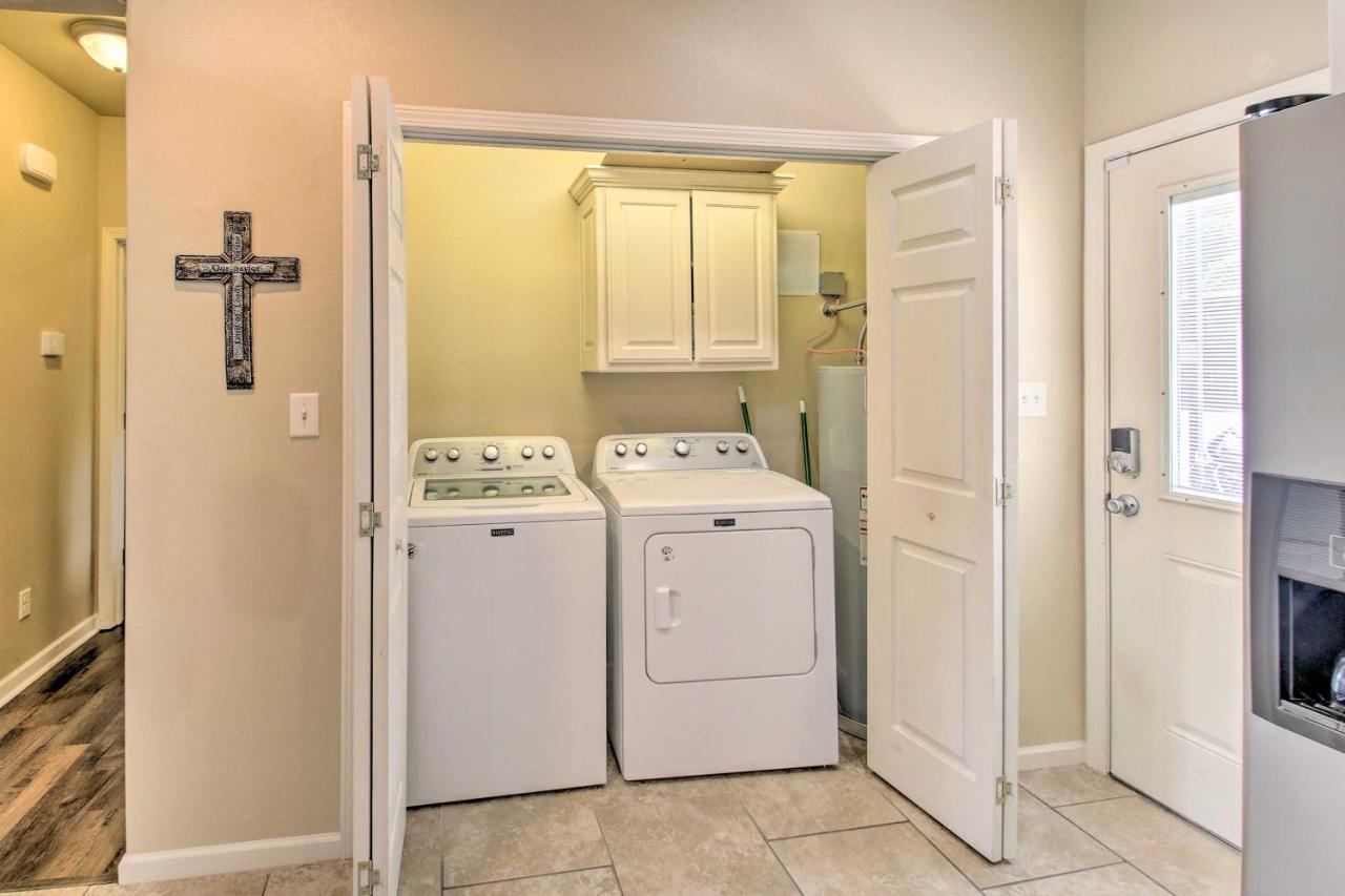 Lakefront Hot Springs Condo With Balcony And Boat Slip エクステリア 写真