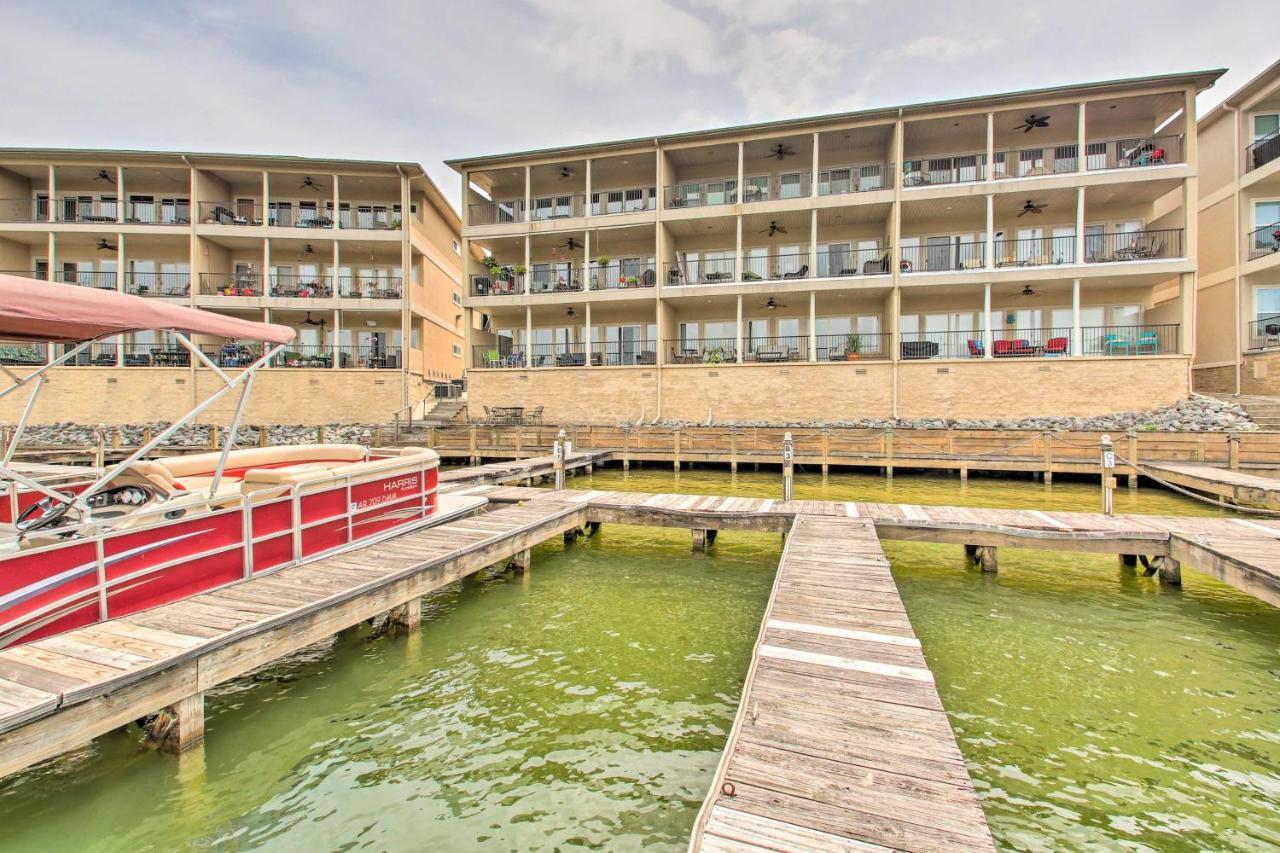 Lakefront Hot Springs Condo With Balcony And Boat Slip エクステリア 写真
